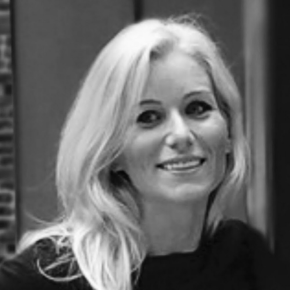 Meet your Posher, Carrie